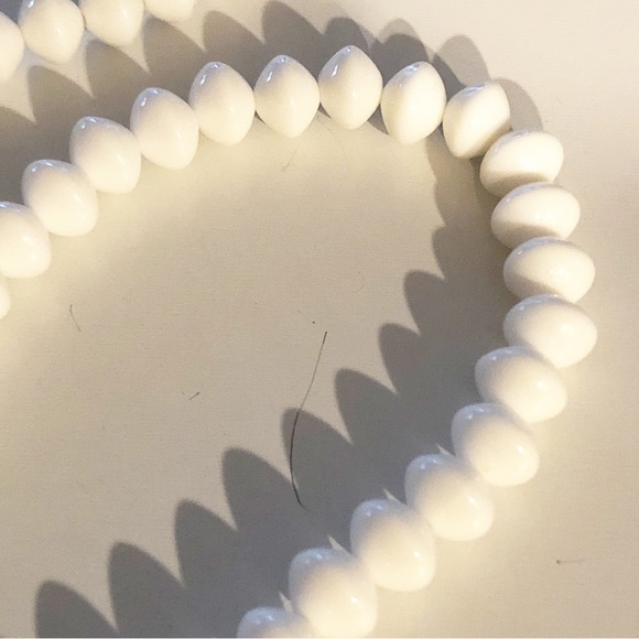 Vintage CROWN TRIFARI White Saucer Beaded Necklace, Mod Basic Long Designer Luci - Picture 9 of 14